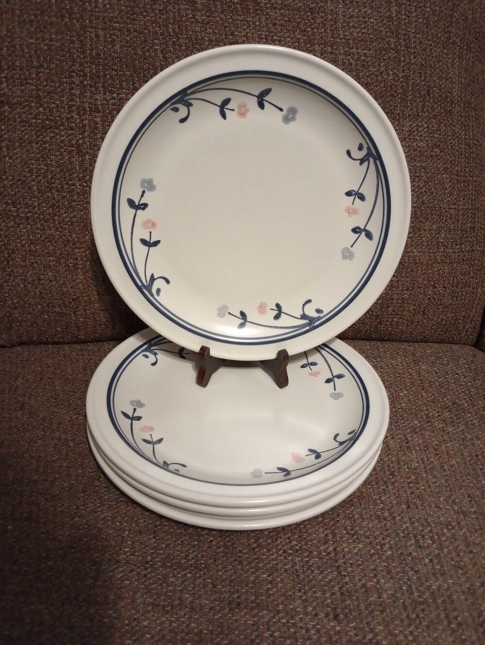 Pfaltzgraff Windsong Pattern Stoneware 10 1/4" Dinner Plates- Set of 4